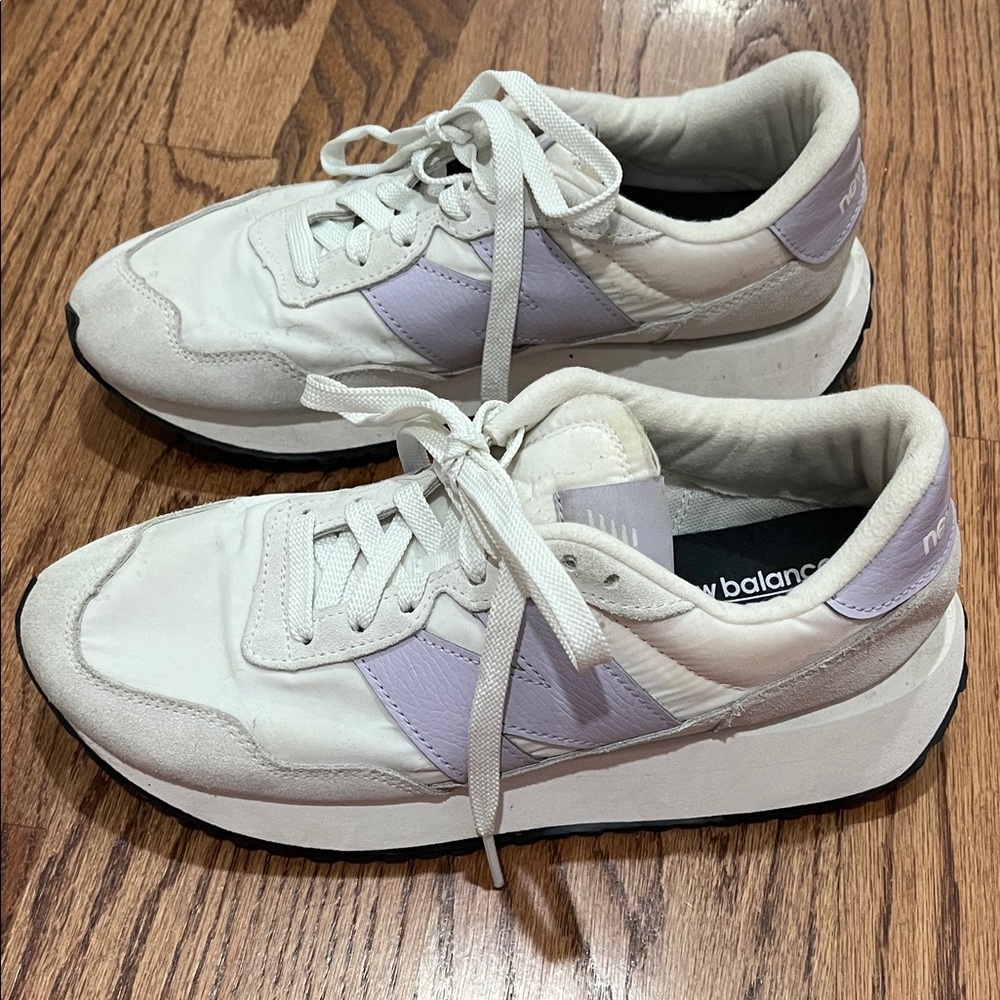 New Balance White and Purple Women's Sneakers - Picture 2 of 7